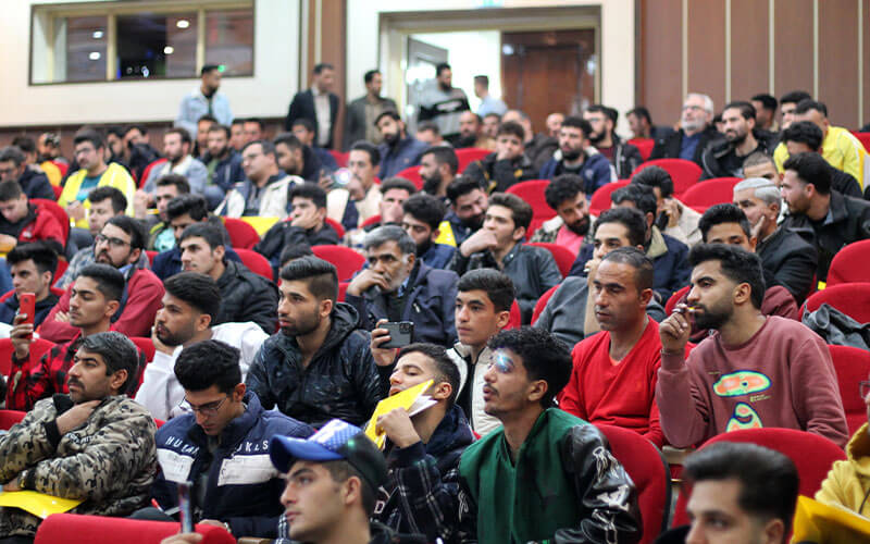 برگزاری همایش مالتی پلکس SKP در اراک 15 برگزاری همایش مالتی پلکس SKP در اراک 14