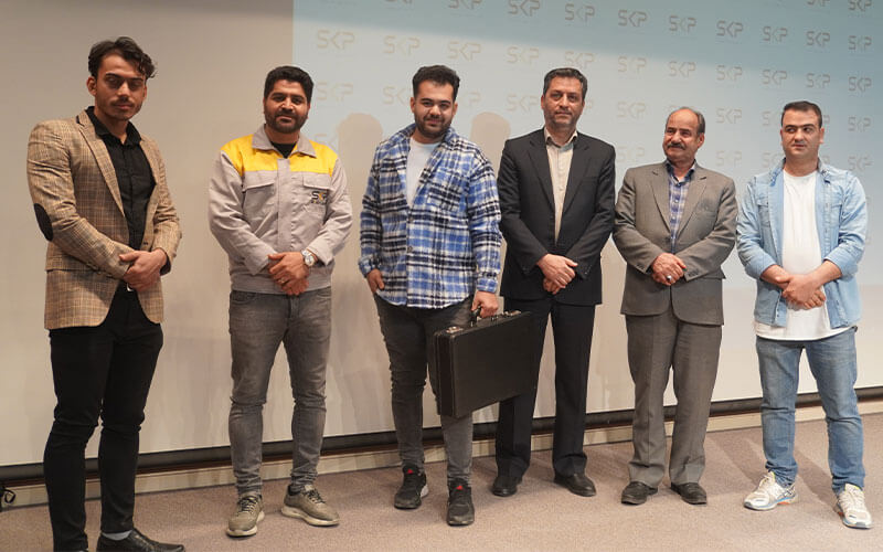 برگزاری همایش مالتی پلکس SKP در اراک 52 همایش آموزش سیستم مالتی پلکس SKP 15