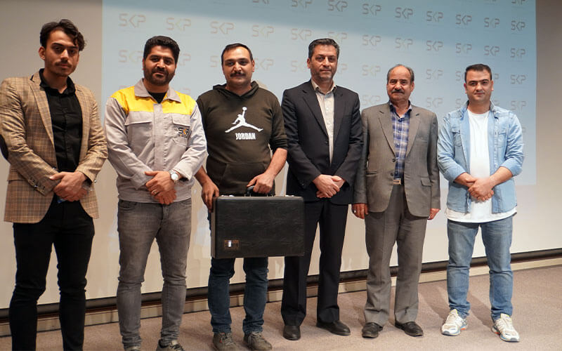 برگزاری همایش مالتی پلکس SKP در اراک 53 همایش آموزش سیستم مالتی پلکس SKP 16