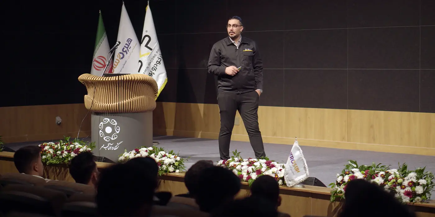 گردهمایی بزرگ فعالان خودرو در کرمان؛ از معرفی قطعات SKP تا آموزش پارامترخوانی ایسیو 8 تدریس استاد مجتبی رستمی در همایش آموزش پارامترخوانی ایسیو شهر کرمان دی ۱۴۰۴