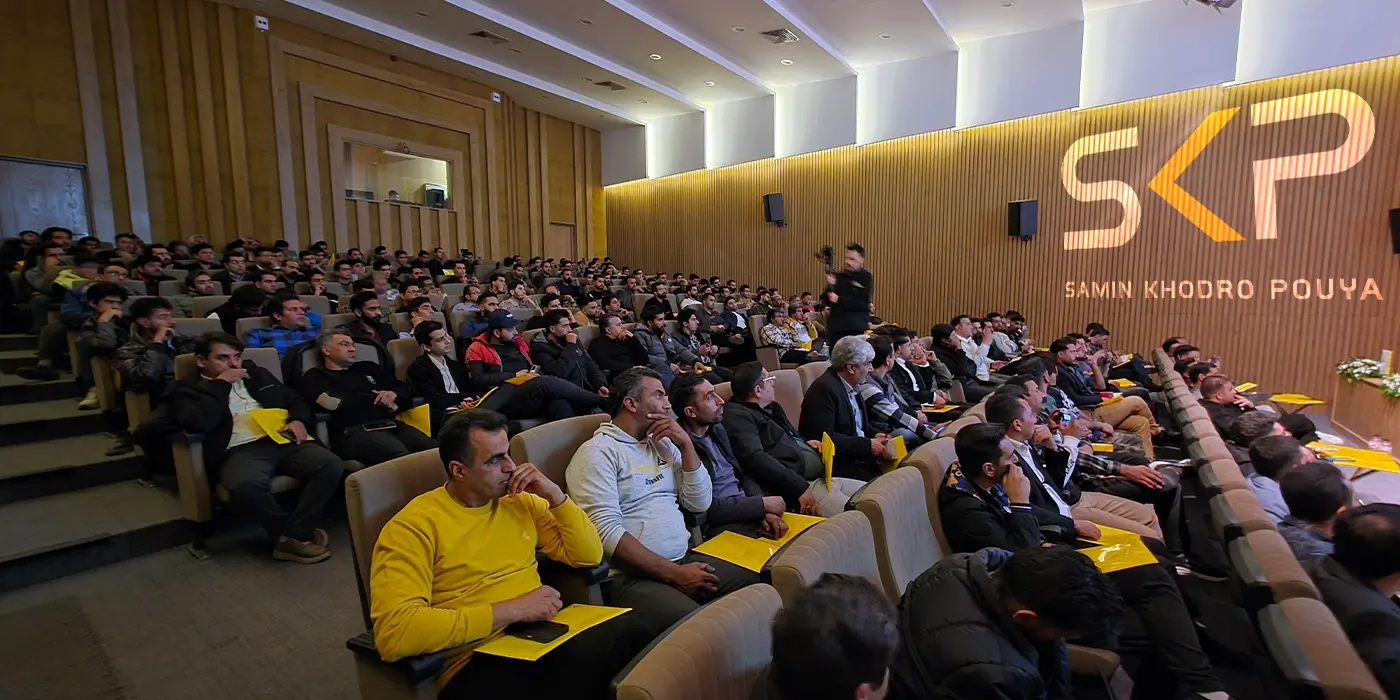 گردهمایی بزرگ فعالان خودرو در کرمان؛ از معرفی قطعات SKP تا آموزش پارامترخوانی ایسیو 6 همایش آموزشی پارامترخوانی ایسیو شرکت SKP در کرمان دیماه ۱۴۰۴